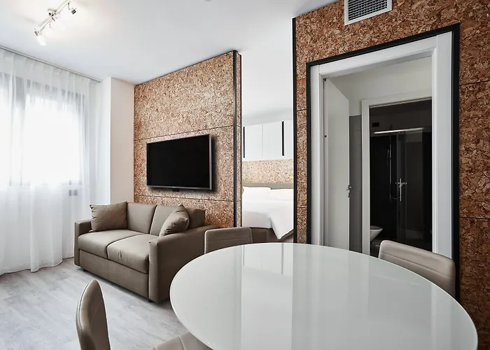 La Perla By Sedar Комо