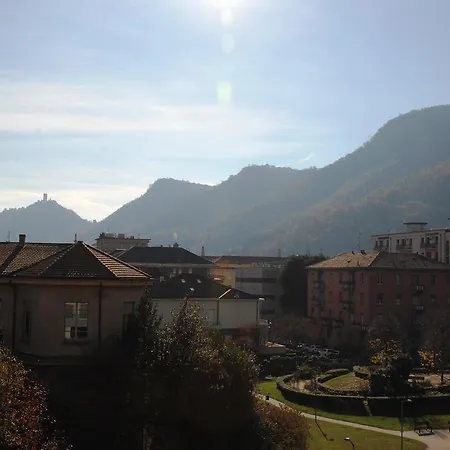 لا بيرلا من سيدار كومو