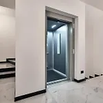 Ξενοδοχείο με διαμερίσματα La Perla By Sedar