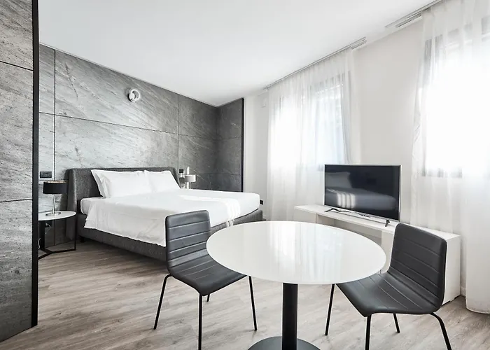 Aparthotel La Perla By Sedar